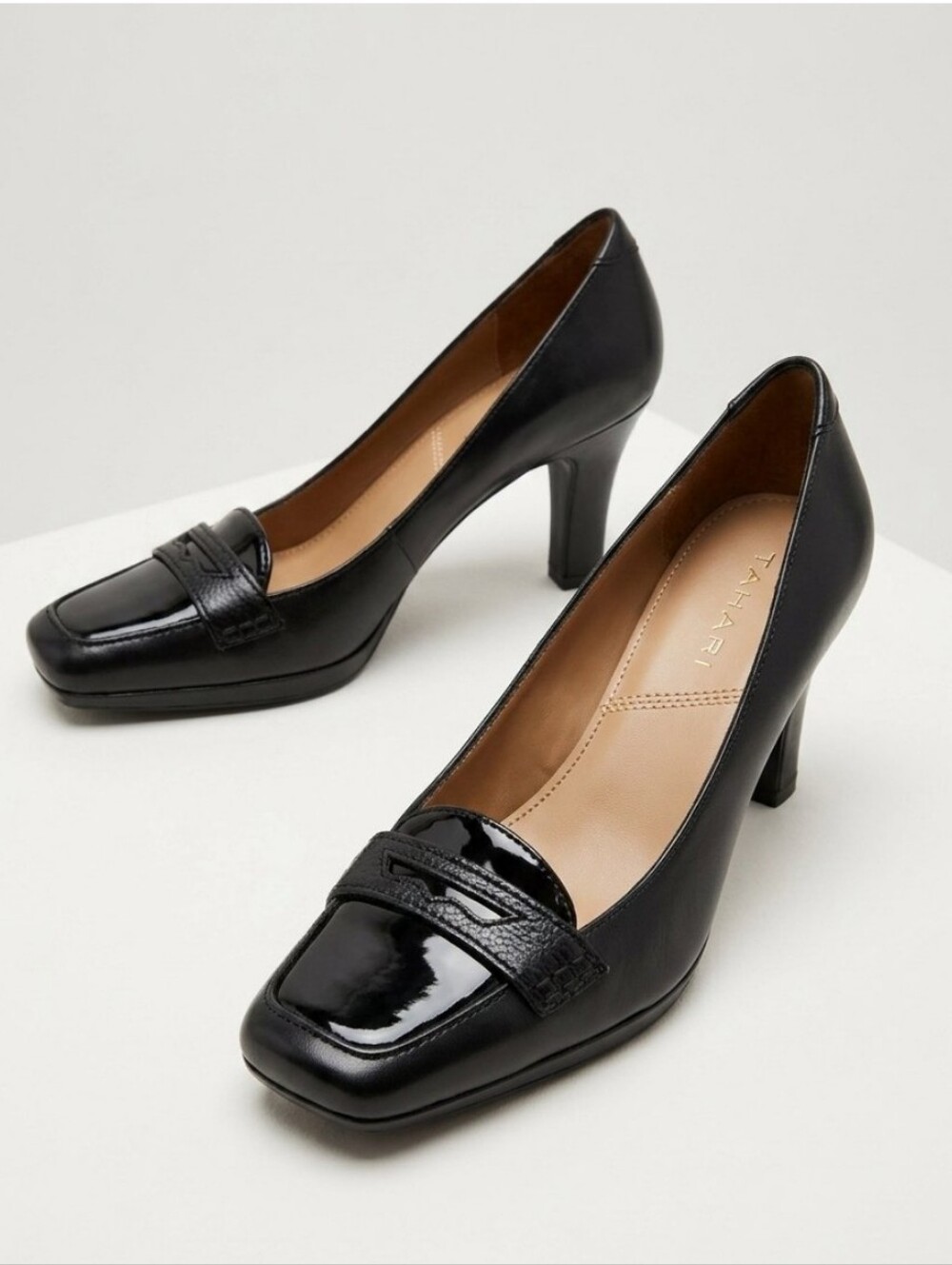Tahari EMILE Black Patent Leather Mid-Heel Loafer Pumps Sz 7M